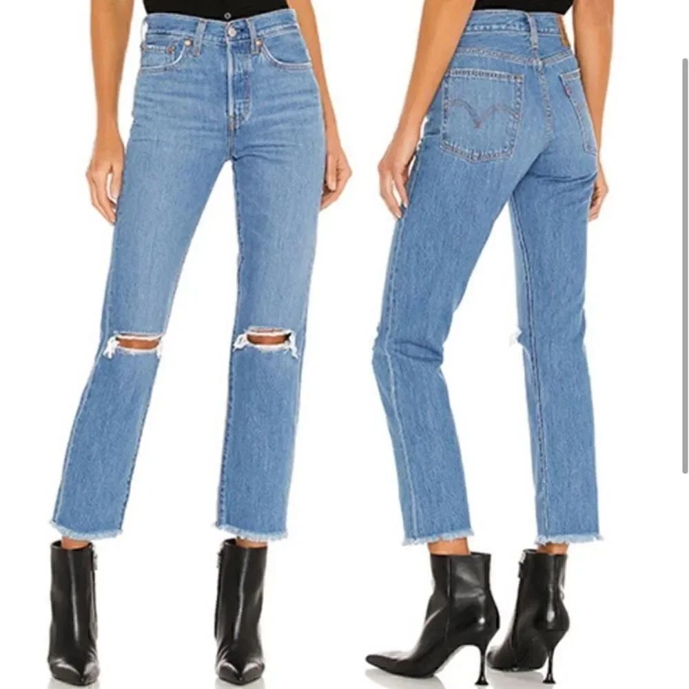 LEVI'S Premium Wedgie Straight Distressed High Rise Jean Raw Hem